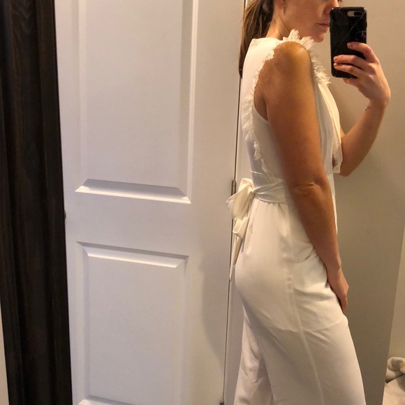 NWOT White Lace Jumpsuit Size Medium - Picture 2 of 8